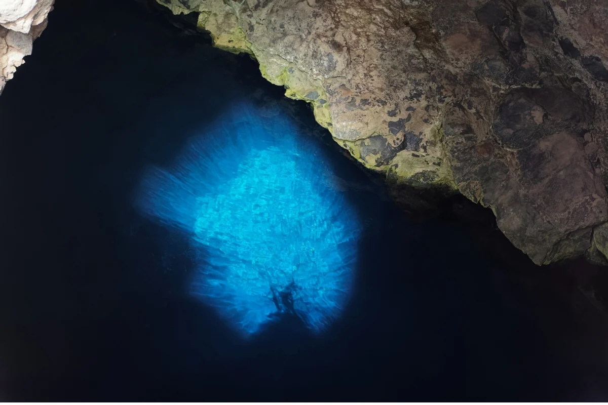 Ojo Azul de Buracona en la Isla de Sal, Cabo Verde